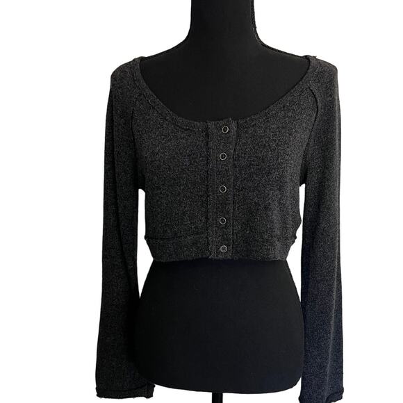Free People Dark Heathered Gray Crop Long Sleeve Lace Snap Front Top - Small - Picture 3 of 12